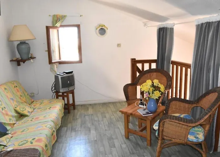 Grande Bleue - T2 Mezzanine 6 Couchages Port Mae-7004 Villa
